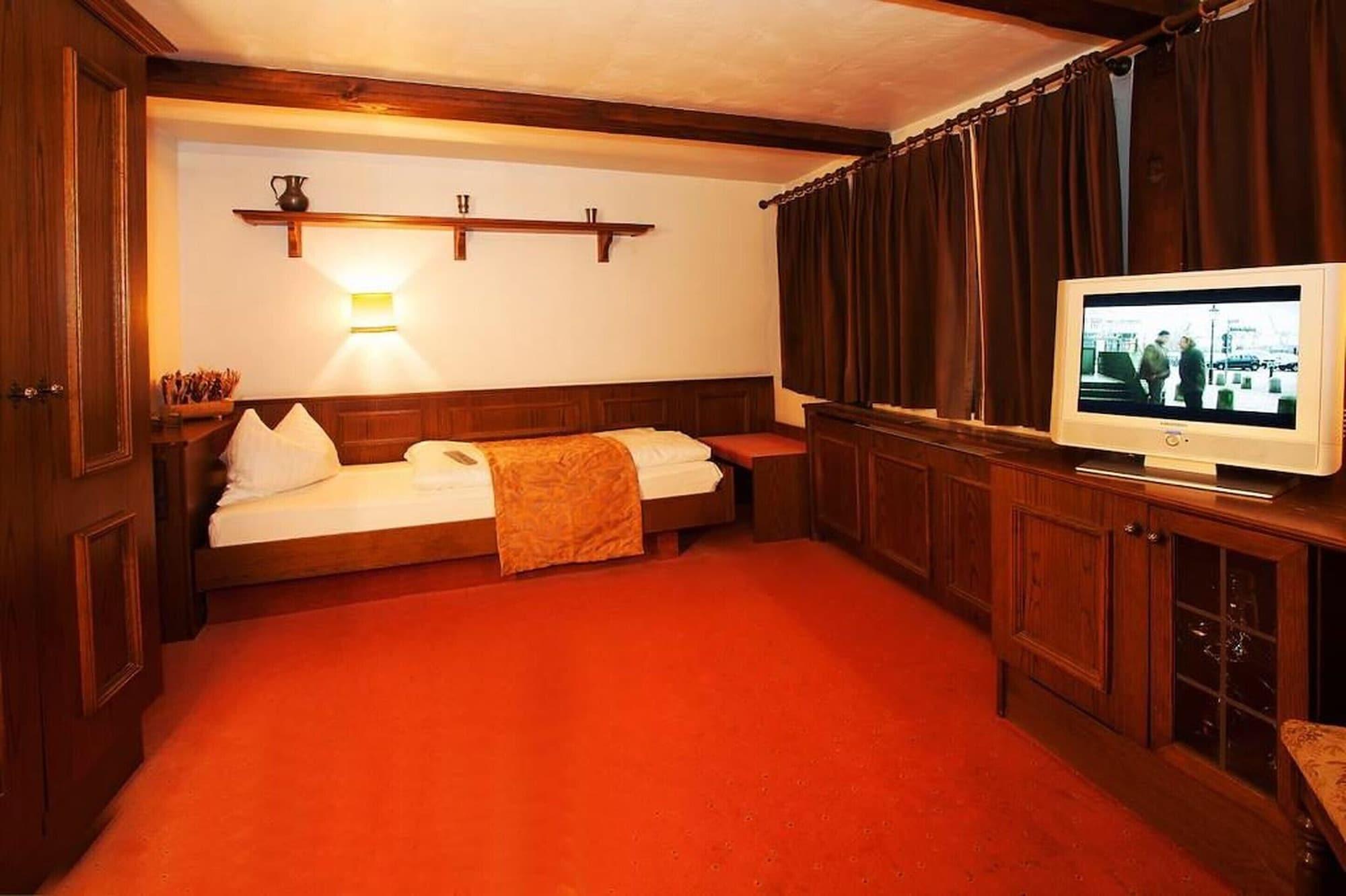 Hotel Ritter St. Georg 3*